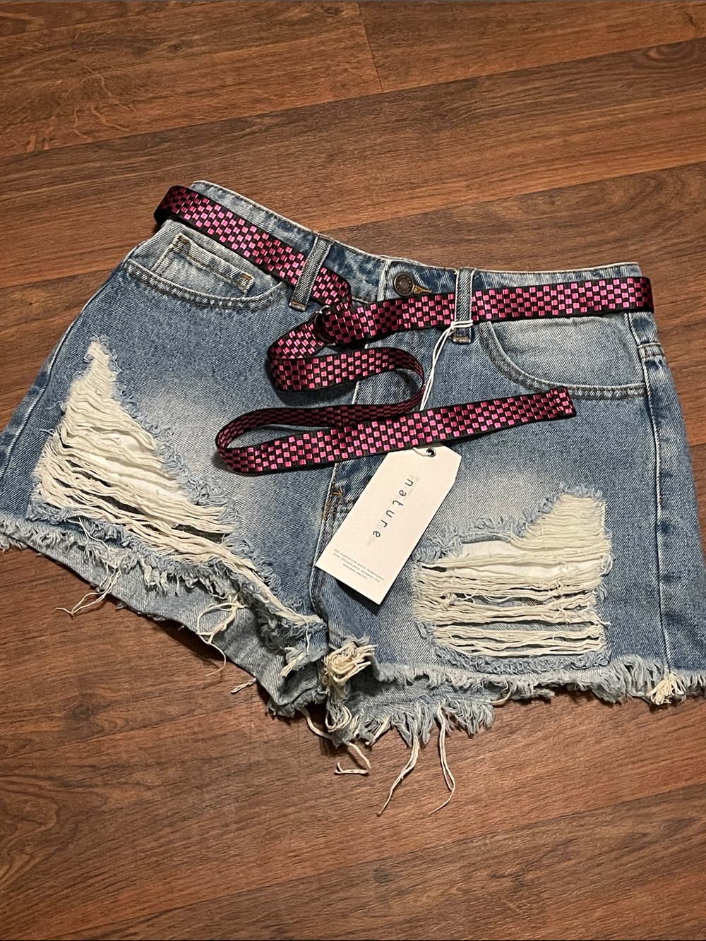 NWT Nature Distressed High Rise Denim Shorts Size M 28